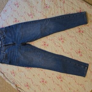 Old Navy size 10 Rockstar super skinny high-rise womens jeans. Stonewash look